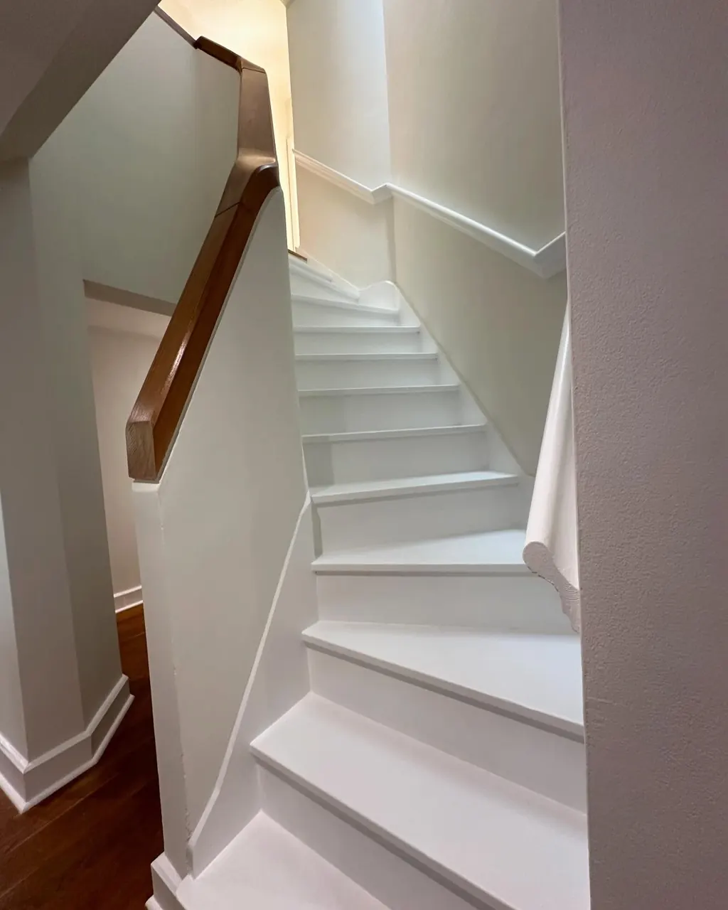 Woodwork freshly painted by Centurion Decorating